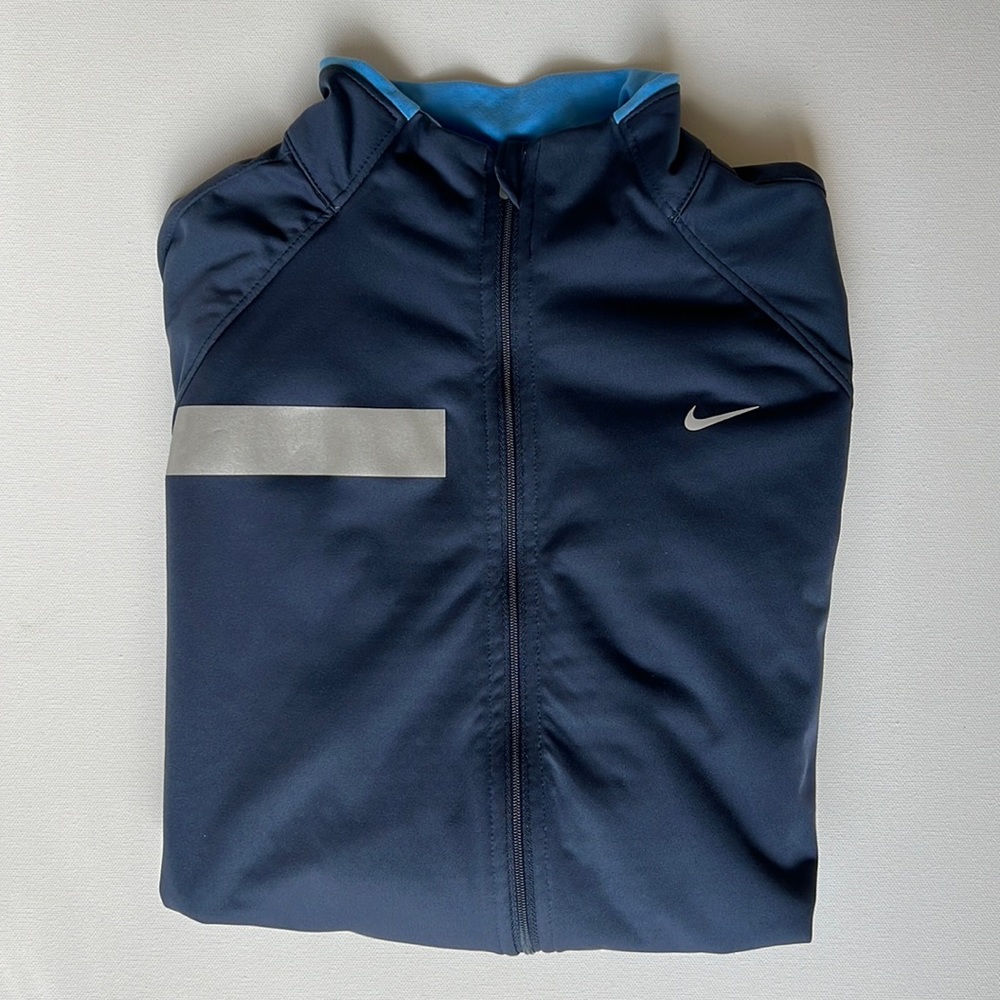 Women’s Dri-Fit NIKE (L)  Nike Element zipper jacket Excellent Condition
